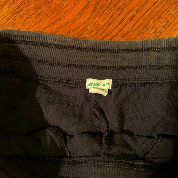 Aerie size XS shorts. - Picture 3 of 3